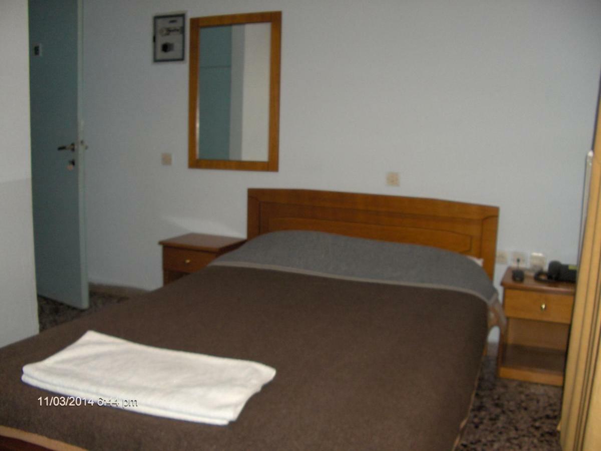 Savvas Hotel Agios Thomas  Ngoại thất bức ảnh